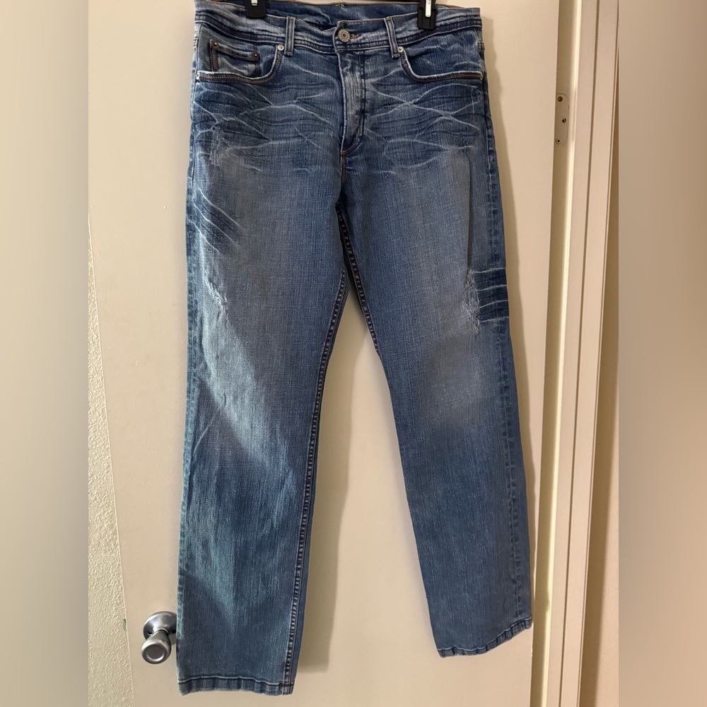 A/X ARMANI EXCHANGE Men’s Distressed Straight Leg Blue Jeans. Size 36 Long